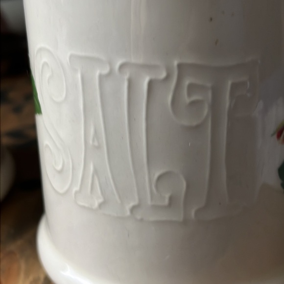 Vintage 80's Strawberries Salt and Pepper Shakers Cottagecore Ceramic Handmade - Picture 5 of 9